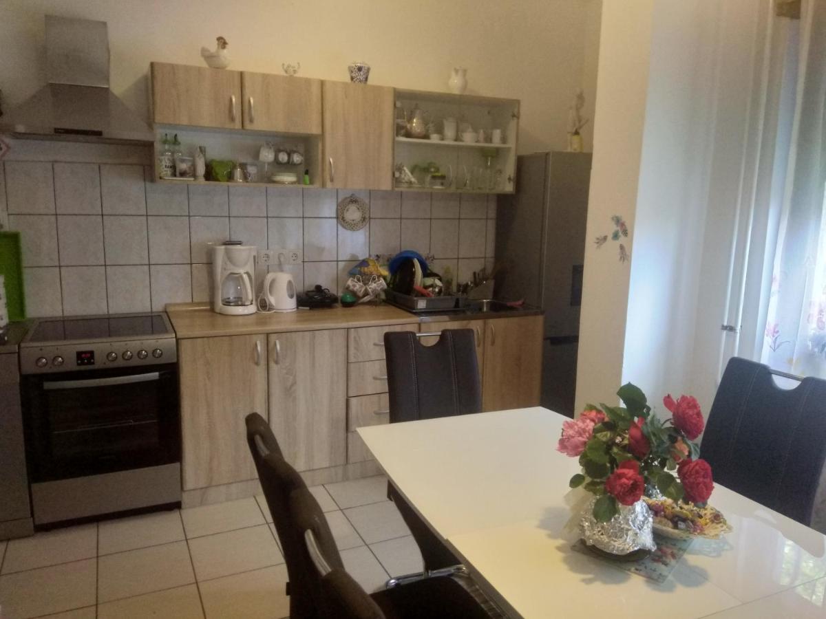 Marina Gloria Apartment Zadvorsko Ngoại thất bức ảnh